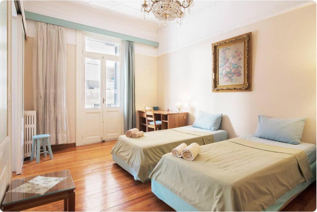 Neoclassical House In The Center Of Atene Esterno foto