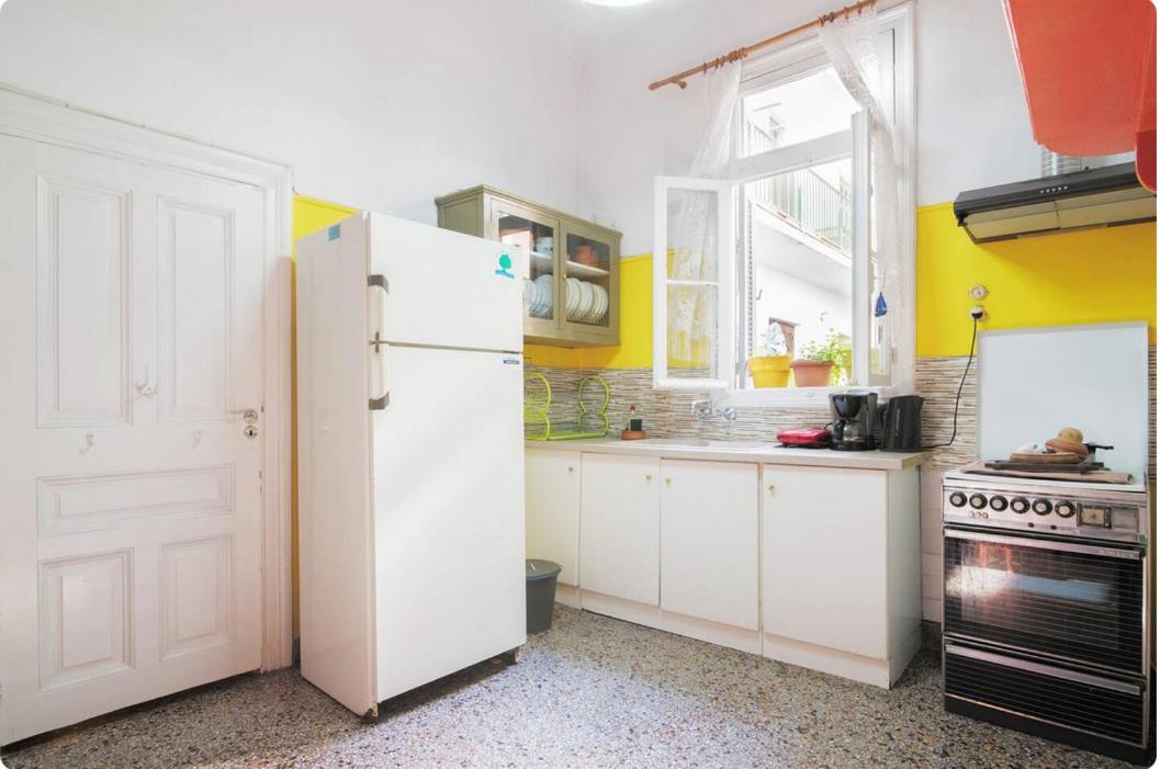 Neoclassical House In The Center Of Atene Esterno foto
