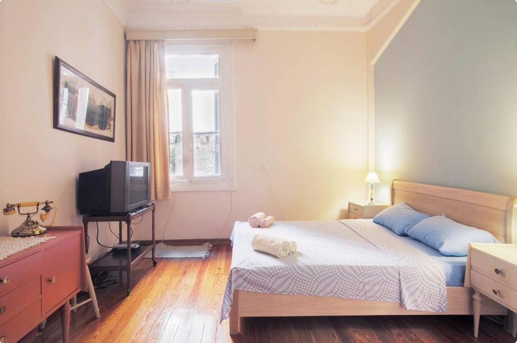 Neoclassical House In The Center Of Atene Esterno foto