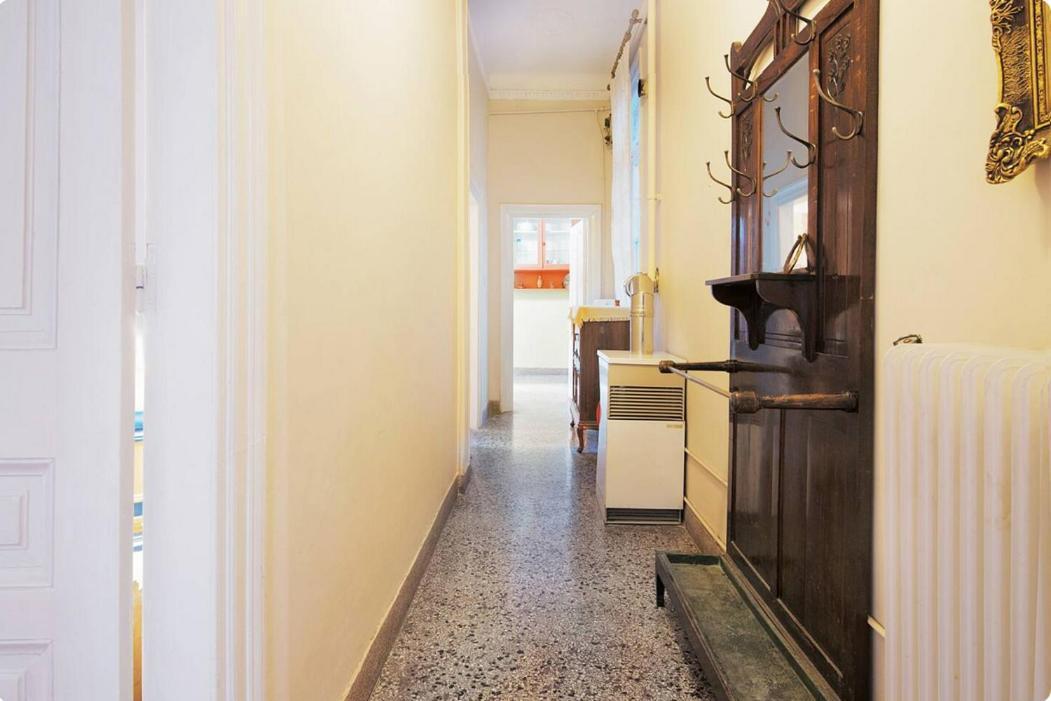 Neoclassical House In The Center Of Atene Esterno foto