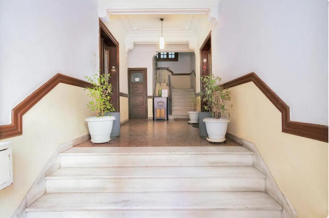 Neoclassical House In The Center Of Atene Esterno foto